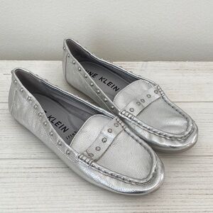 Anne Klein Metallic Silver Moccasins iflex